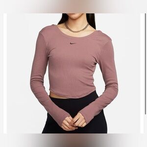 Nike Cropped Long-Sleeve Top in Dusty Rose